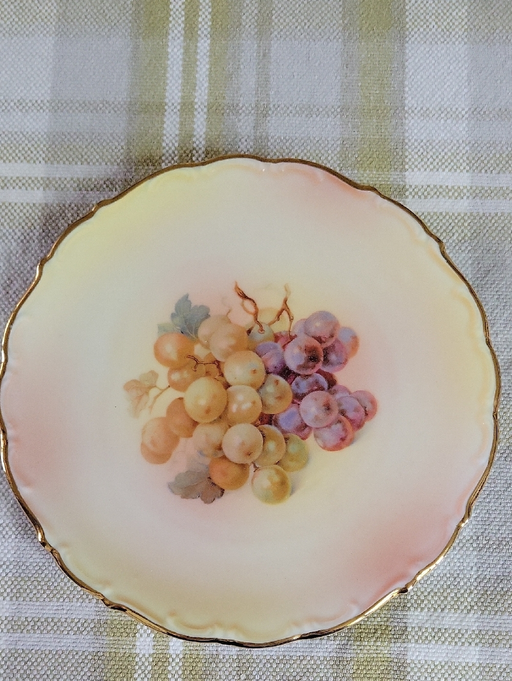 Vintage Grape Motif Porcelain Salad Plate - Pink and Cream